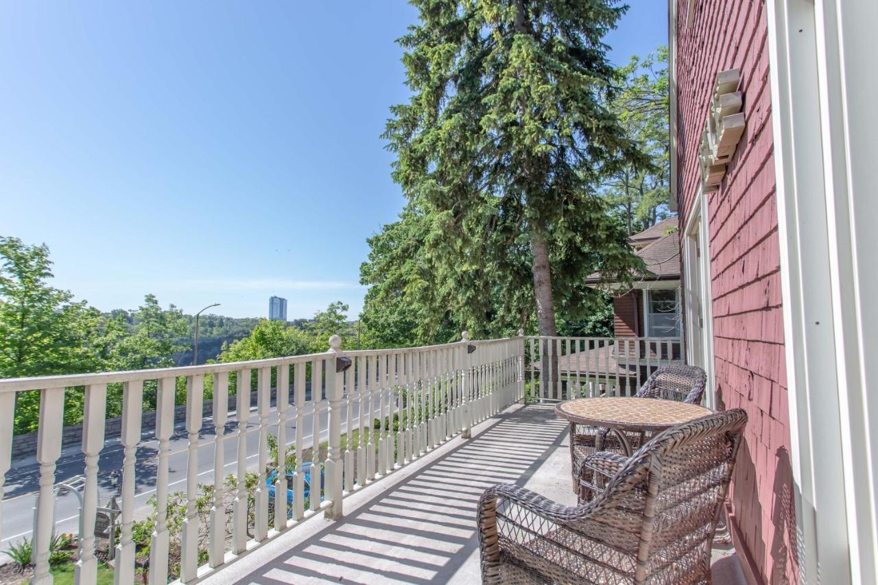 Redwood Bed And Breakfast Ниагара-Фолс Экстерьер фото